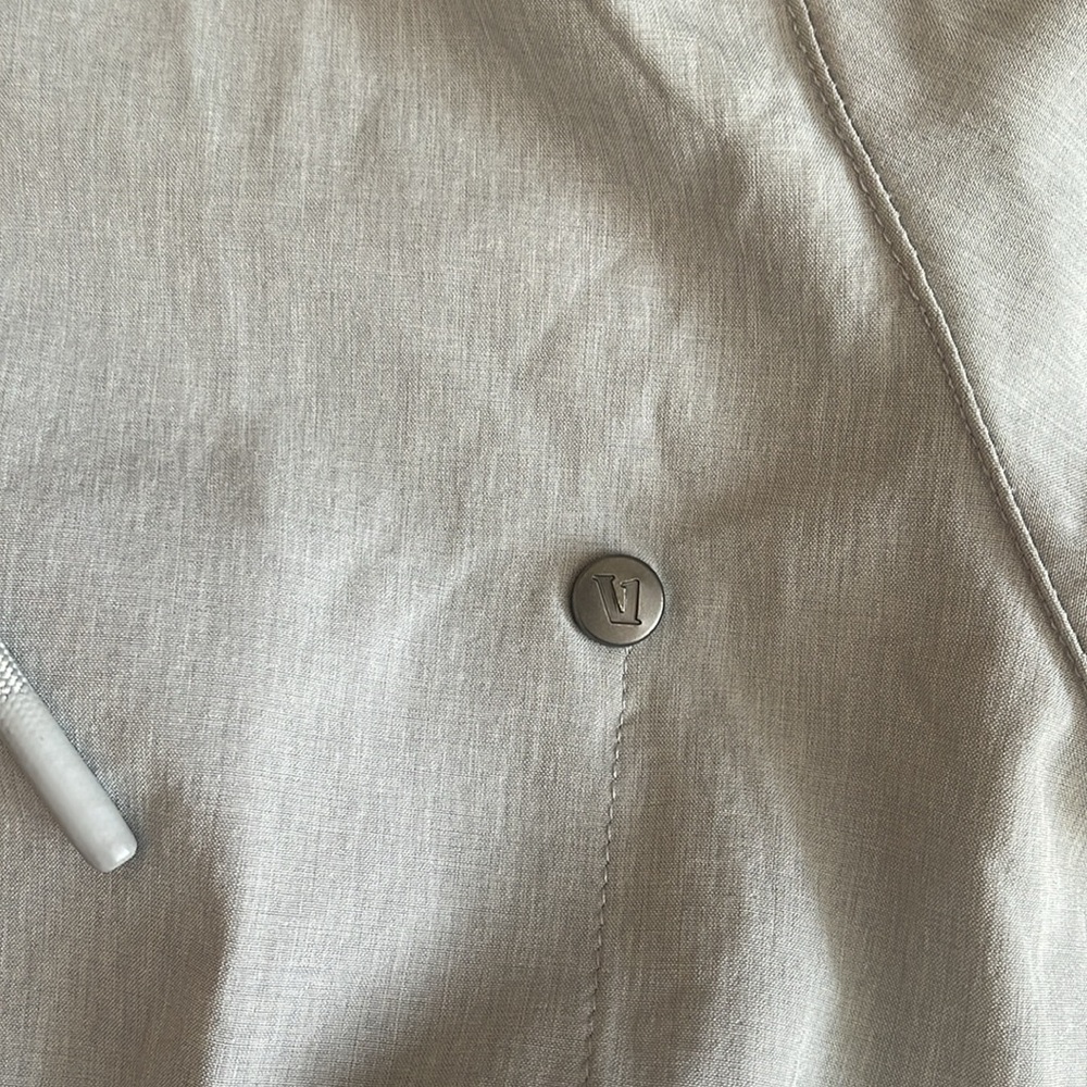 Vuori Outdoor Trainer Shell Womens Athletic Jacket - Platinum Linen Gray (S) - Picture 5 of 9